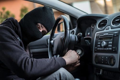 Vollkaskoversicherung - Ansprüche gegen Autohaus bei Entwendung eines Kundenfahrzeugs