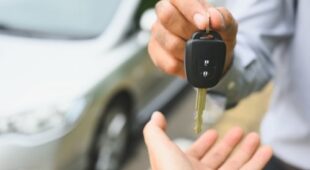 Kraftfahrzeugvermieteranspruch auf Fahrzeugherausgabe und Schadensersatz