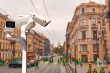 Videoüberwachung von öffentlichen Verkehrsflächen und Zugängen zu fremden Grundstücken