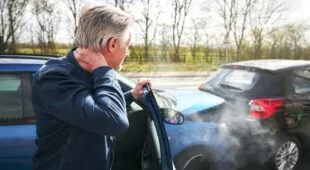 Schmerzensgeld bei Schleudertrauma – Anspruch & Höhe
